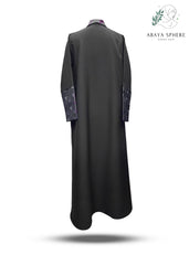 LUXE-BLACK-ABAYA-SIDE-POCKETS